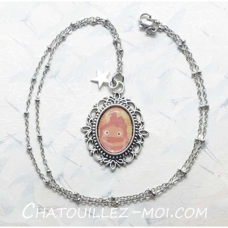 Collier medaillon Calcifer, le château ambulant