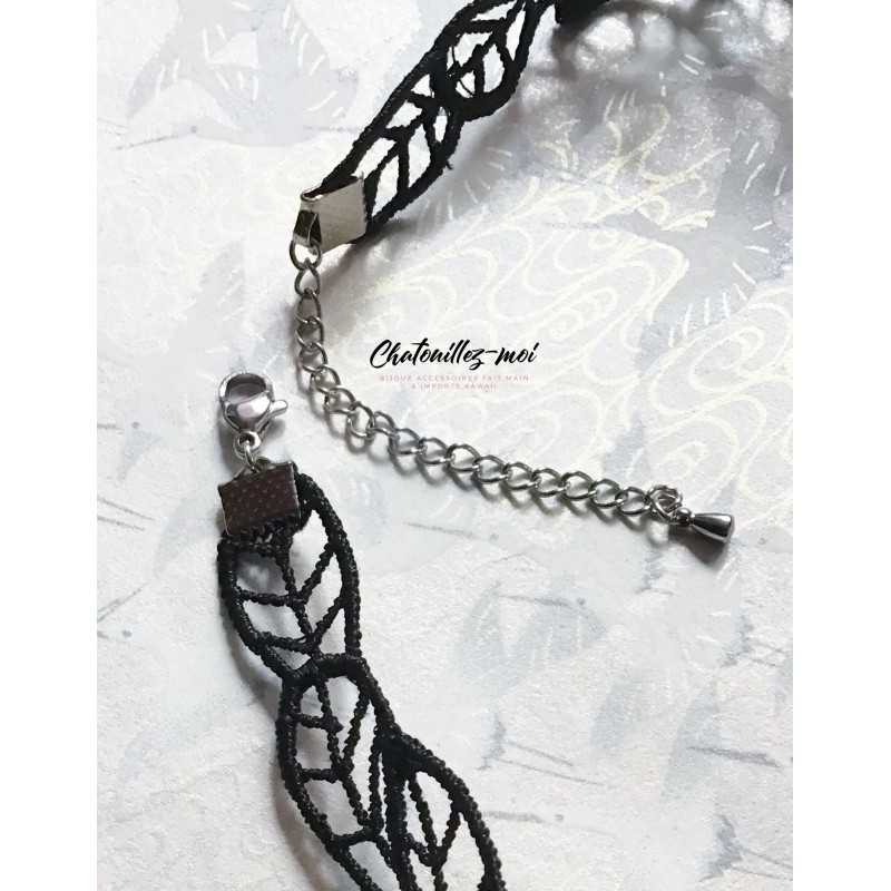 Collier en Dentelle Jiji – Bijou Inspiré de Kiki la Petite Sorcière