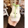 Peluche Totoro Blanc avec Feuille