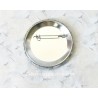 Badge Totoro qui mange du maïs – Mon voisin Totoro