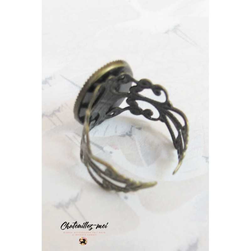 Bague Sakura réglable en métal bronze – Bijou japonais poétique fait main