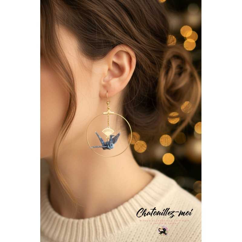 Boucles d’oreilles créoles dorées & grue origami en papier japonais