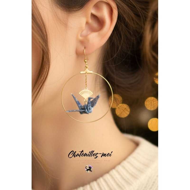 Boucles d’oreilles créoles dorées & grue origami en papier japonais