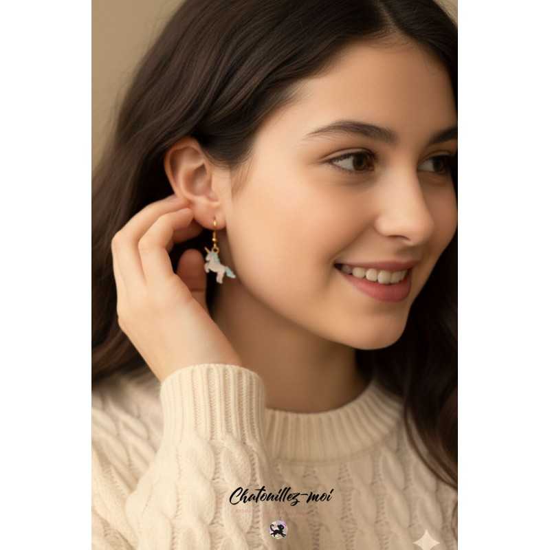 Boucles d’oreilles mini licorne dorées – Look kawaii chic