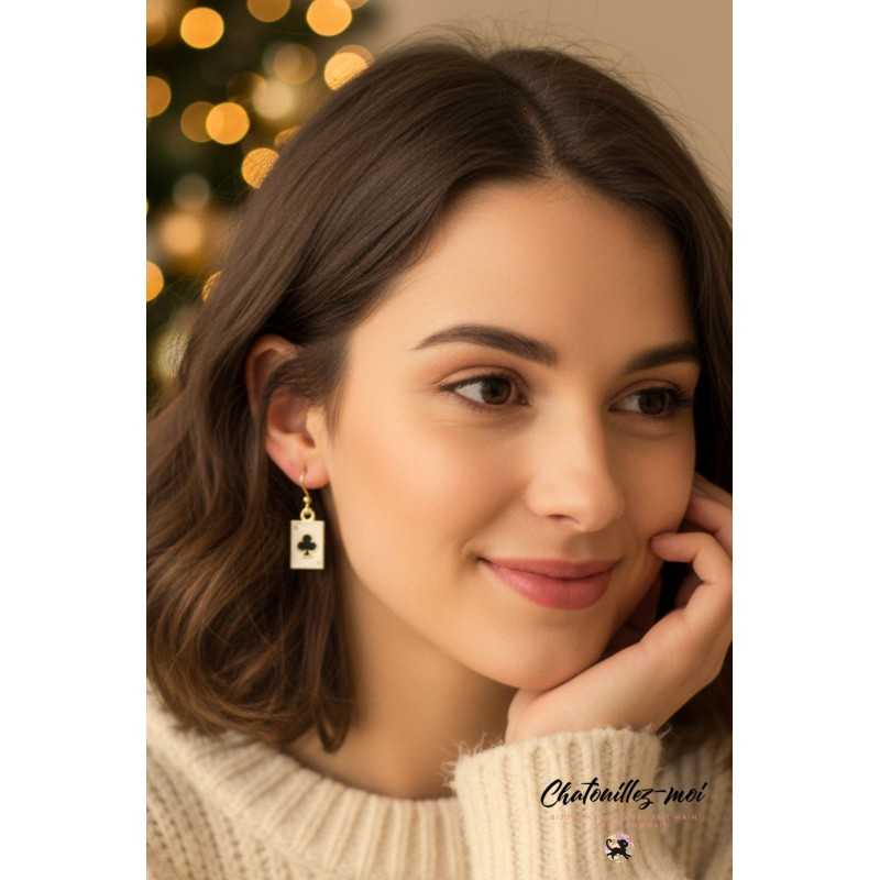 Boucles d’oreilles carte à jouer Alice en métal doré