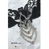 Collier ras de cou en dentelle noire et strass argenté