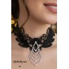 Collier ras de cou en dentelle noire et strass argenté
