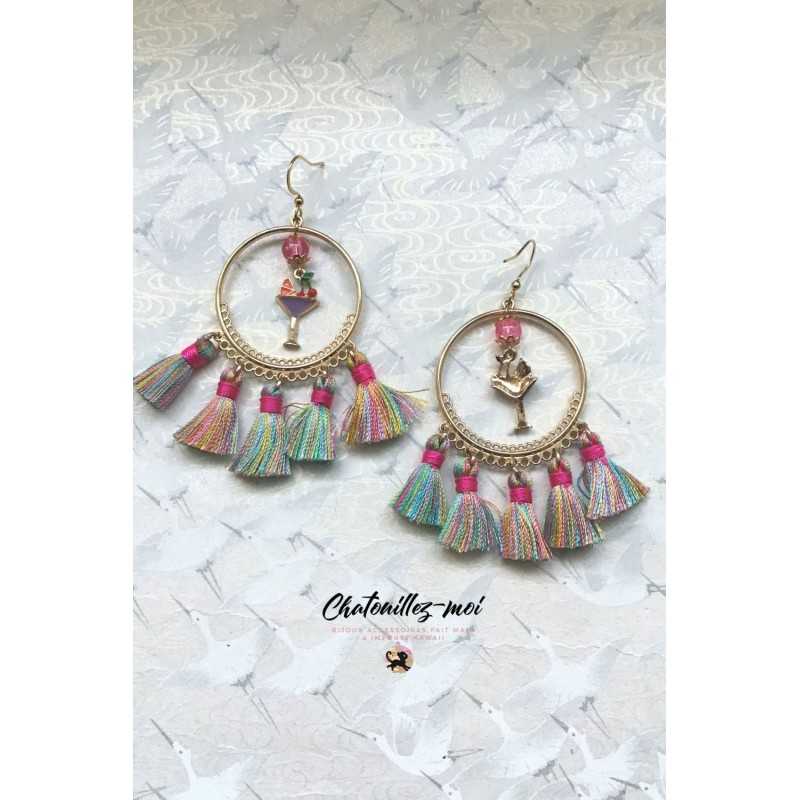 Boucles d'oreilles créoles cocktail et pompons colorés