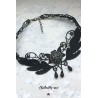 Collier ras de cou dentelle noire avec ornement oiseaux bronze