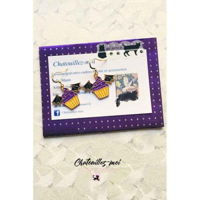 Boucles d’oreilles cupcake chauve-souris – Bijou Halloween – Acier inoxydable doré