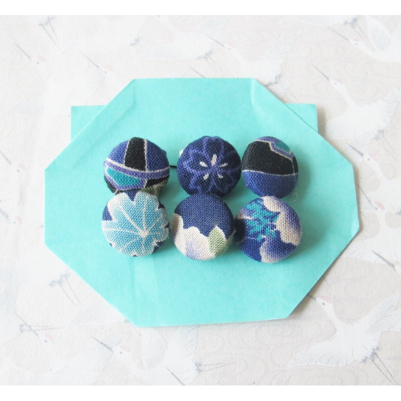 6 boutons en tissus japonais bleu, fleurs de cerisier, diam 15 mm