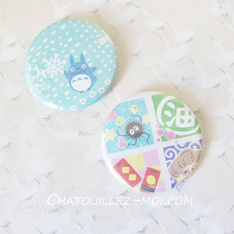 2 Badges Totoro hiver et noiraude dans les bains