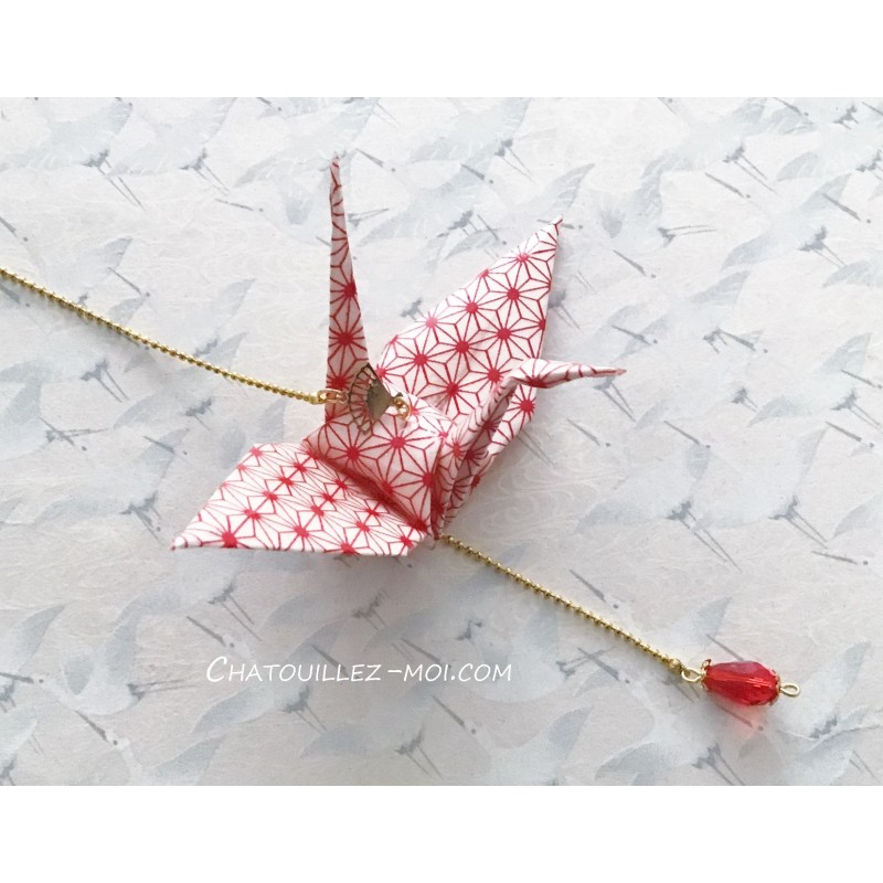 Grue origami à suspendre, en papier japonais blanc et rouge