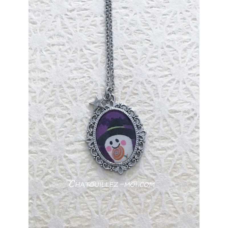 Collier cabochon fantôme